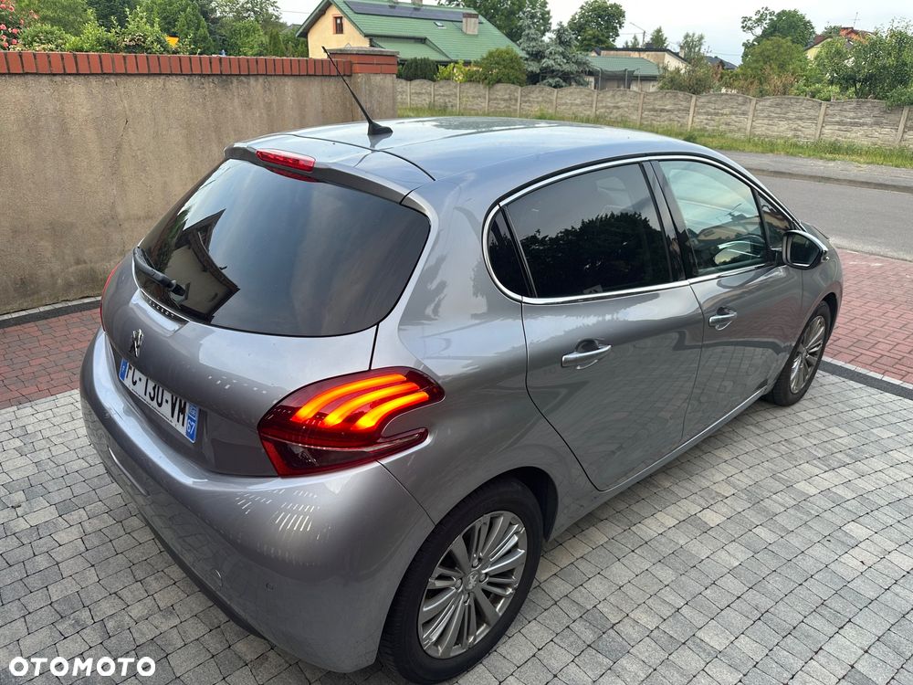 Peugeot 208 - 9