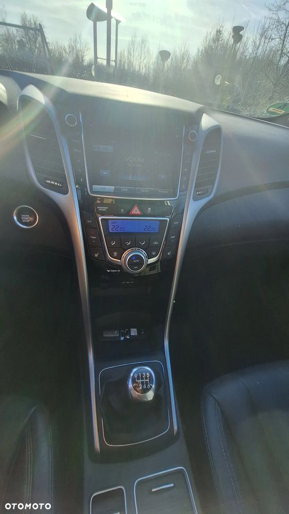 Hyundai i30 blue 1.6 CRDi Premium - 21