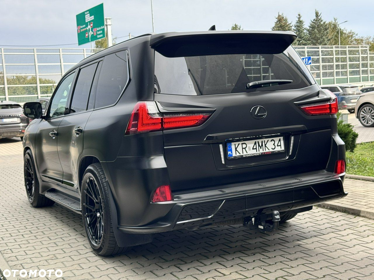 Lexus LX 570 Omotenashi - 4