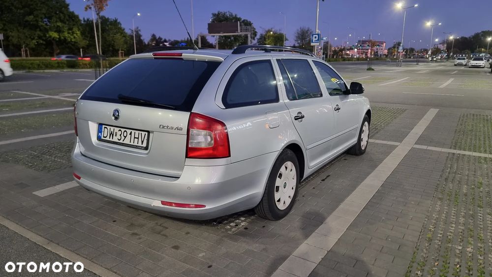 Skoda Octavia 1.6 Mint - 6