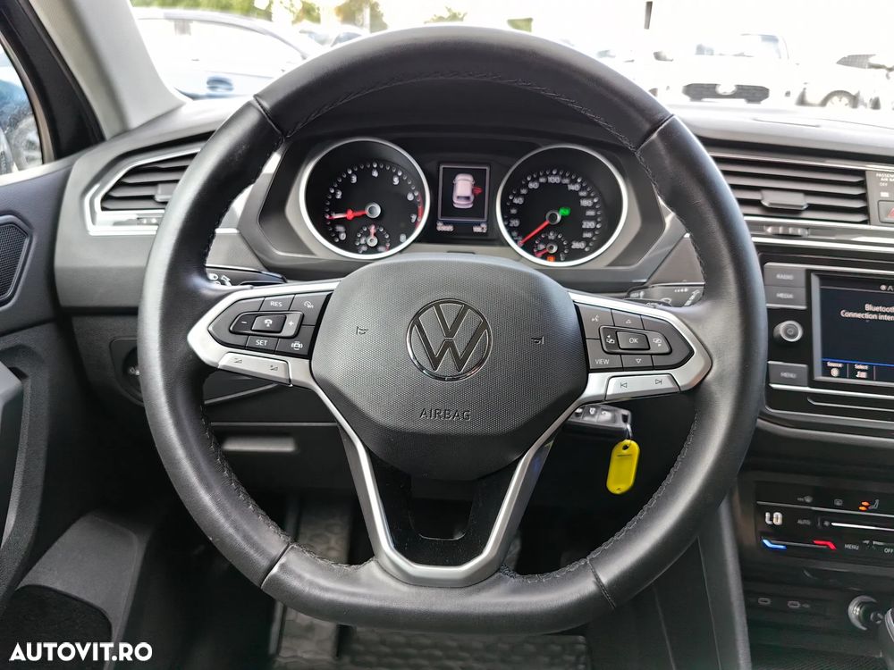 Volkswagen Tiguan - 23