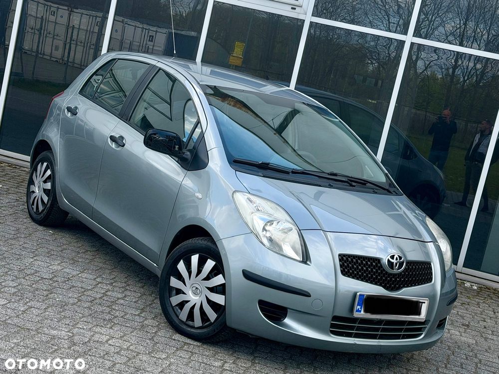 Toyota Yaris 1.3 Luna A/C - 1