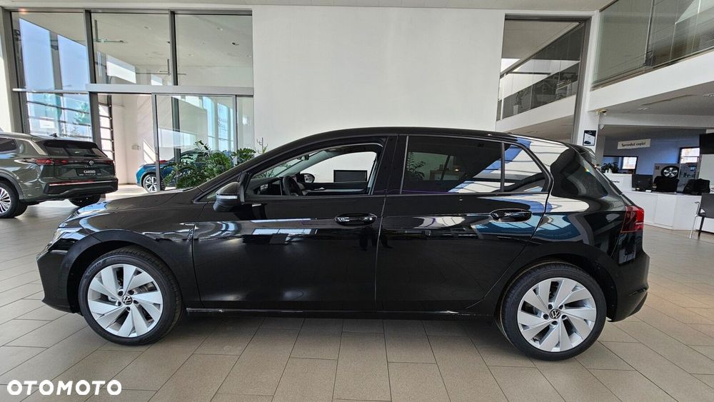 Volkswagen Golf - 8
