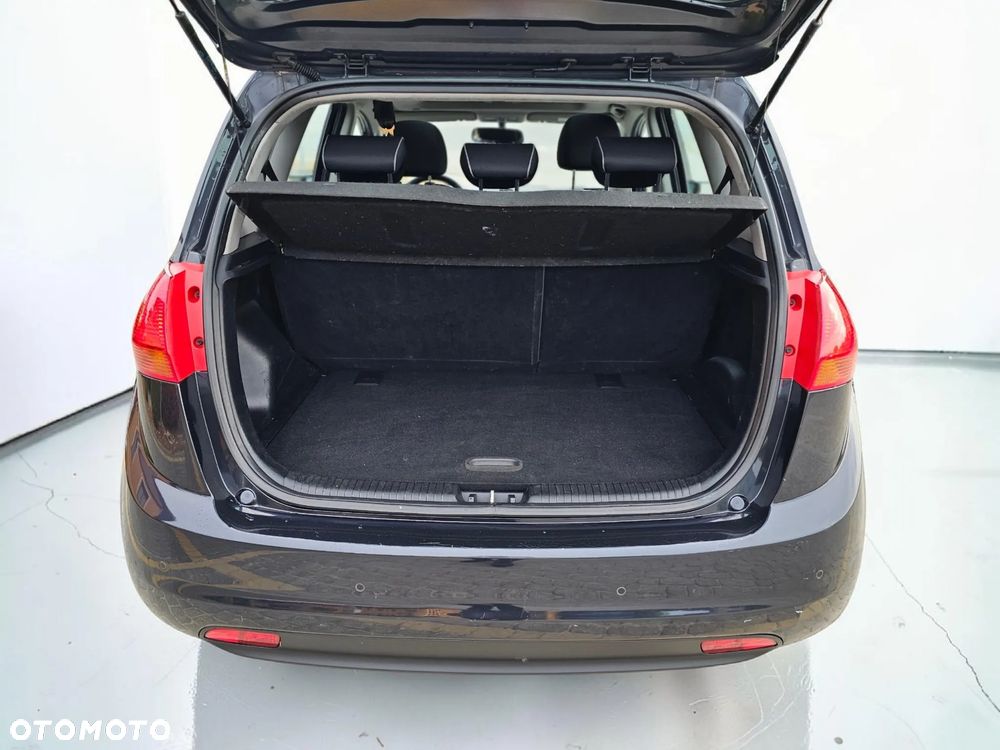Kia Venga 1.4 CVVT ISG Vision - 23