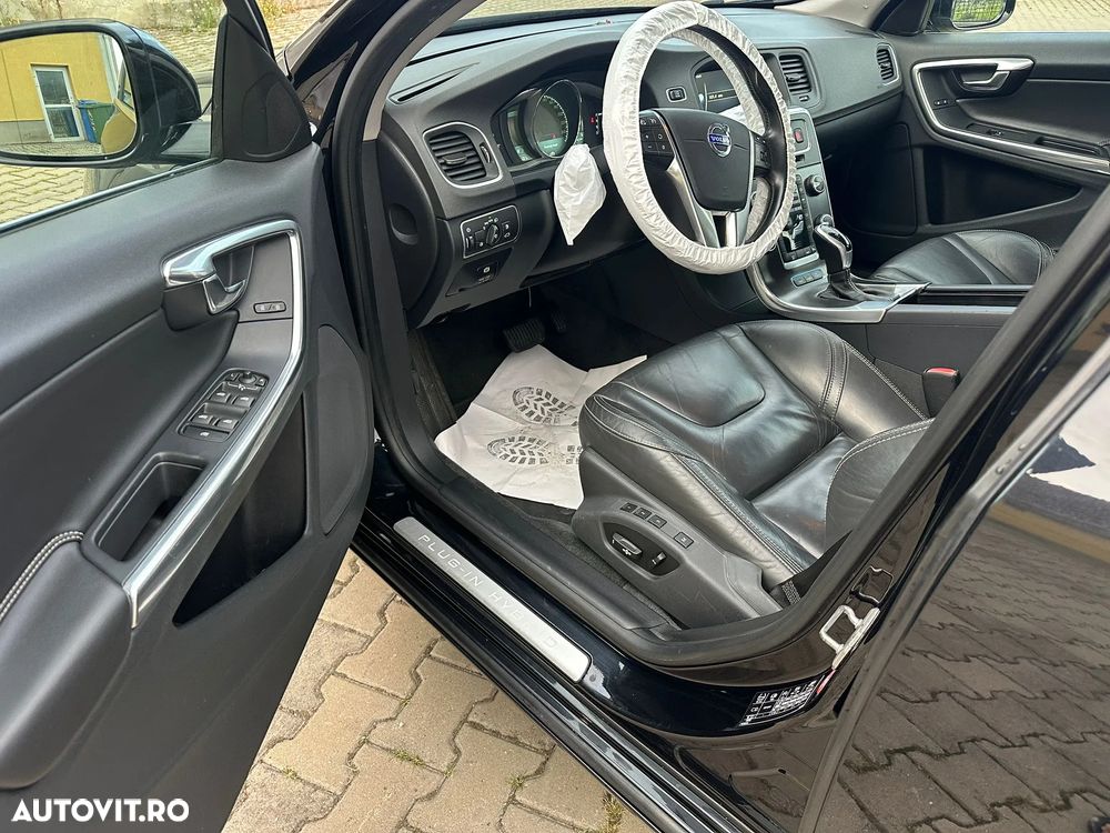 Volvo V60 D6 Plug-In-Hybrid AWD Geartronic Momentum - 5