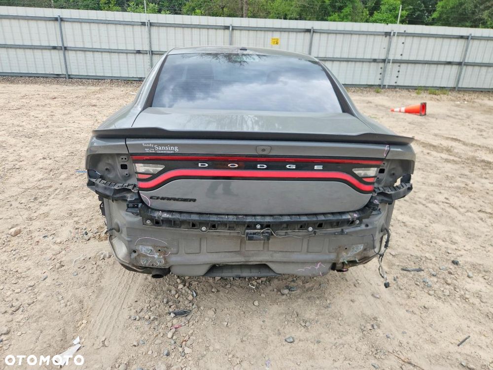 Dodge Charger - 7