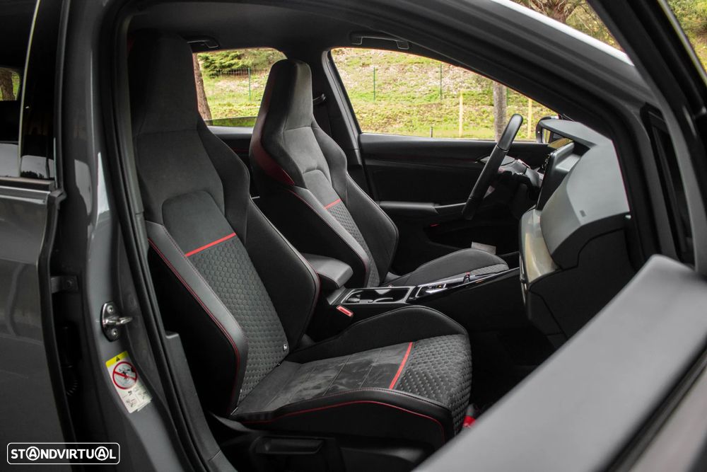 VW Golf 2.0 TSI GTI Clubsport DSG - 25