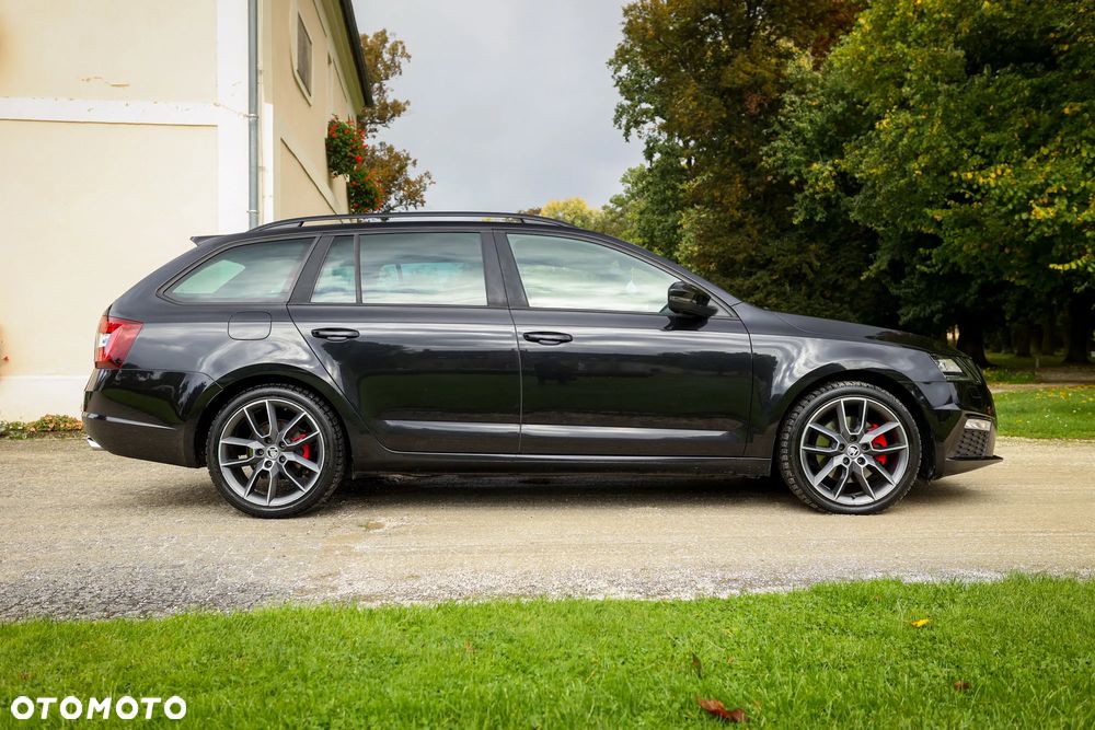 Skoda Octavia 2.0 TDI RS DSG - 10
