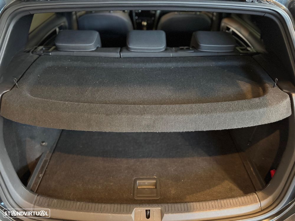 VW Golf 2.0 TDI GTD DSG - 41