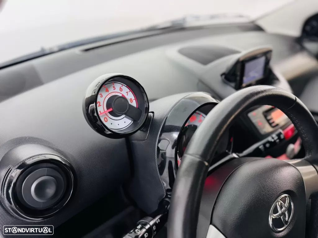 Toyota Aygo 1.0 Power Pack+AC+JLL+VSC - 25