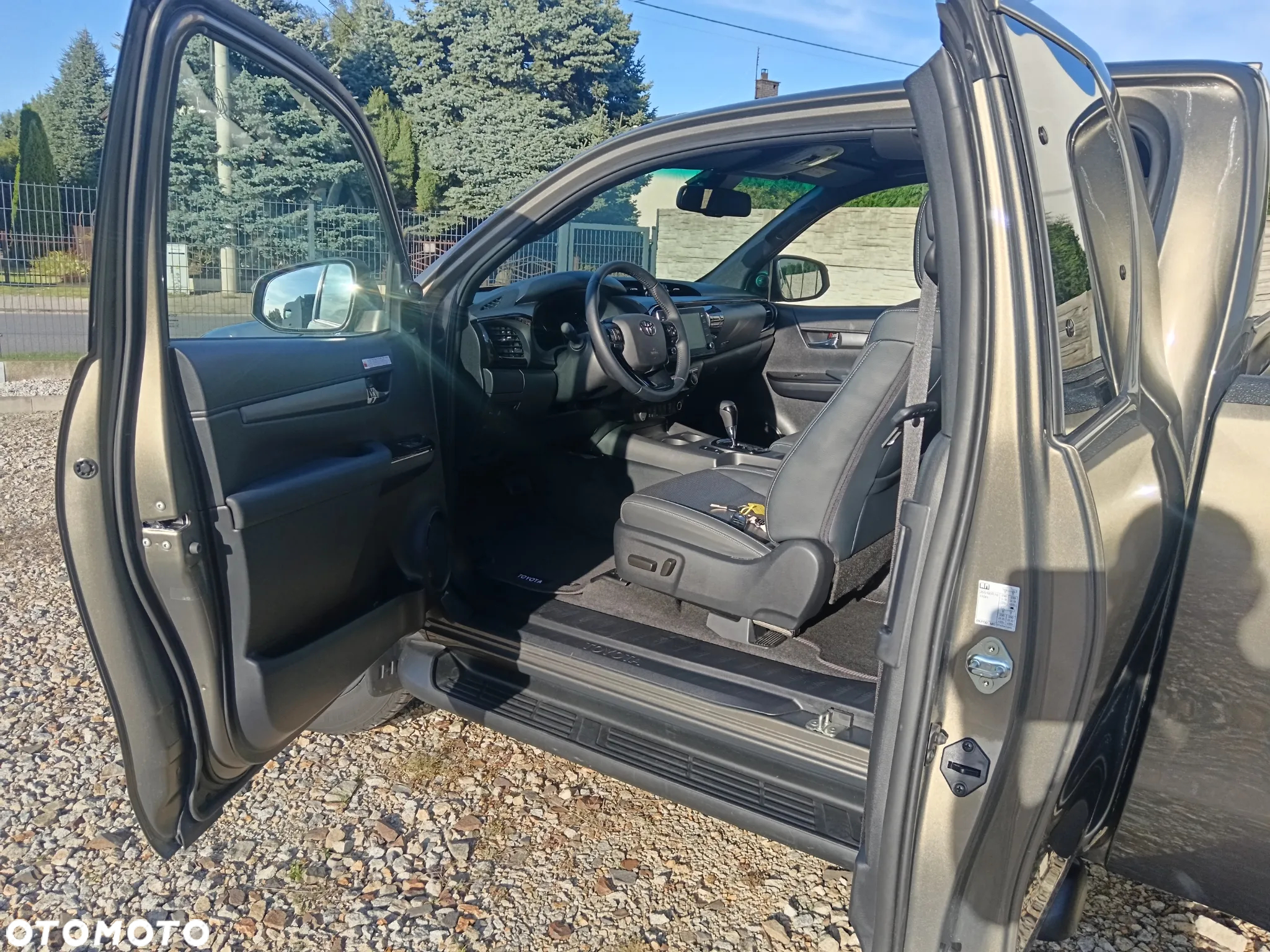 Toyota Hilux - 11