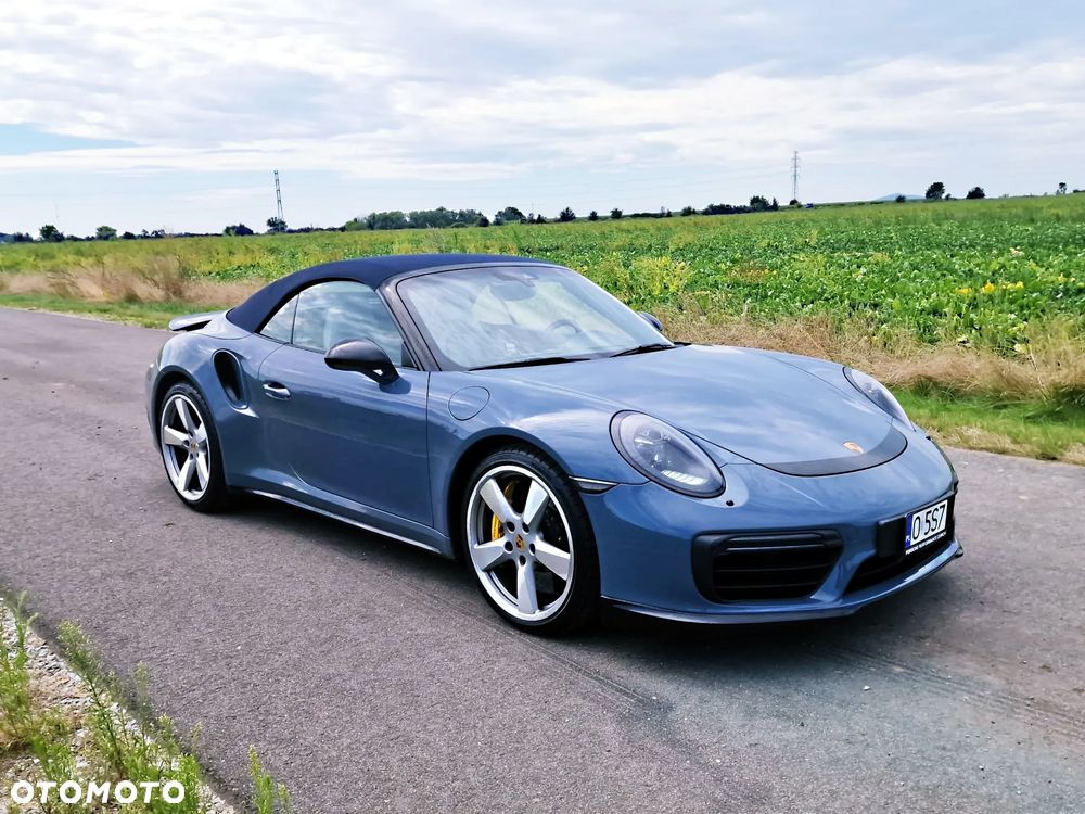 Porsche 911 Turbo S Cabriolet - 5