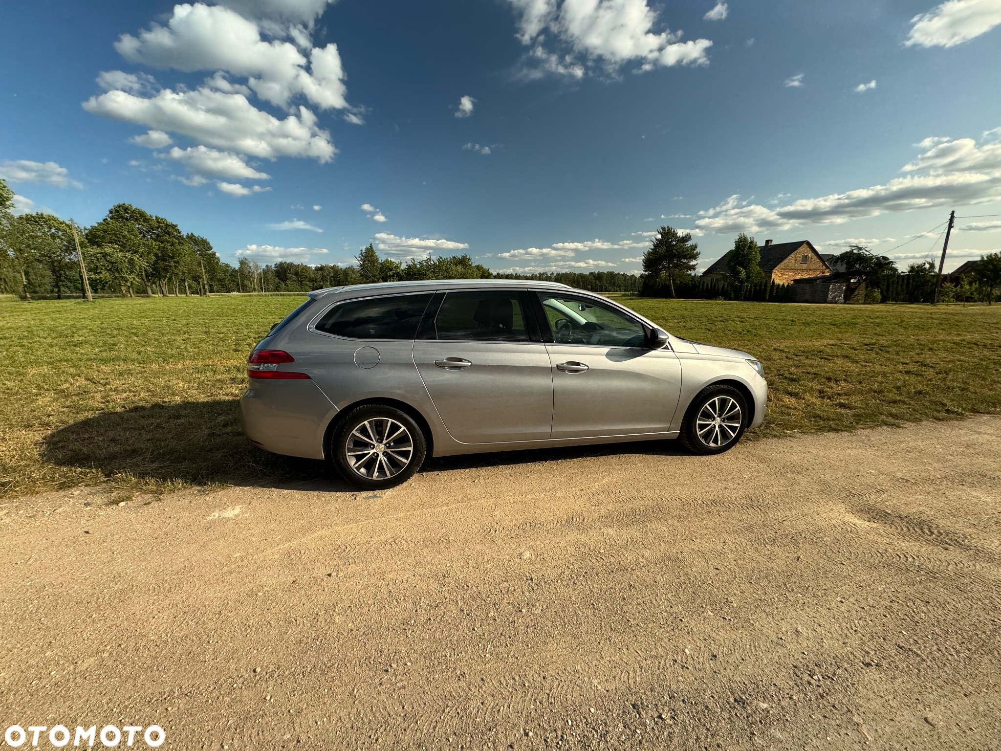 Peugeot 308 1.2 PureTech Allure S&S - 18