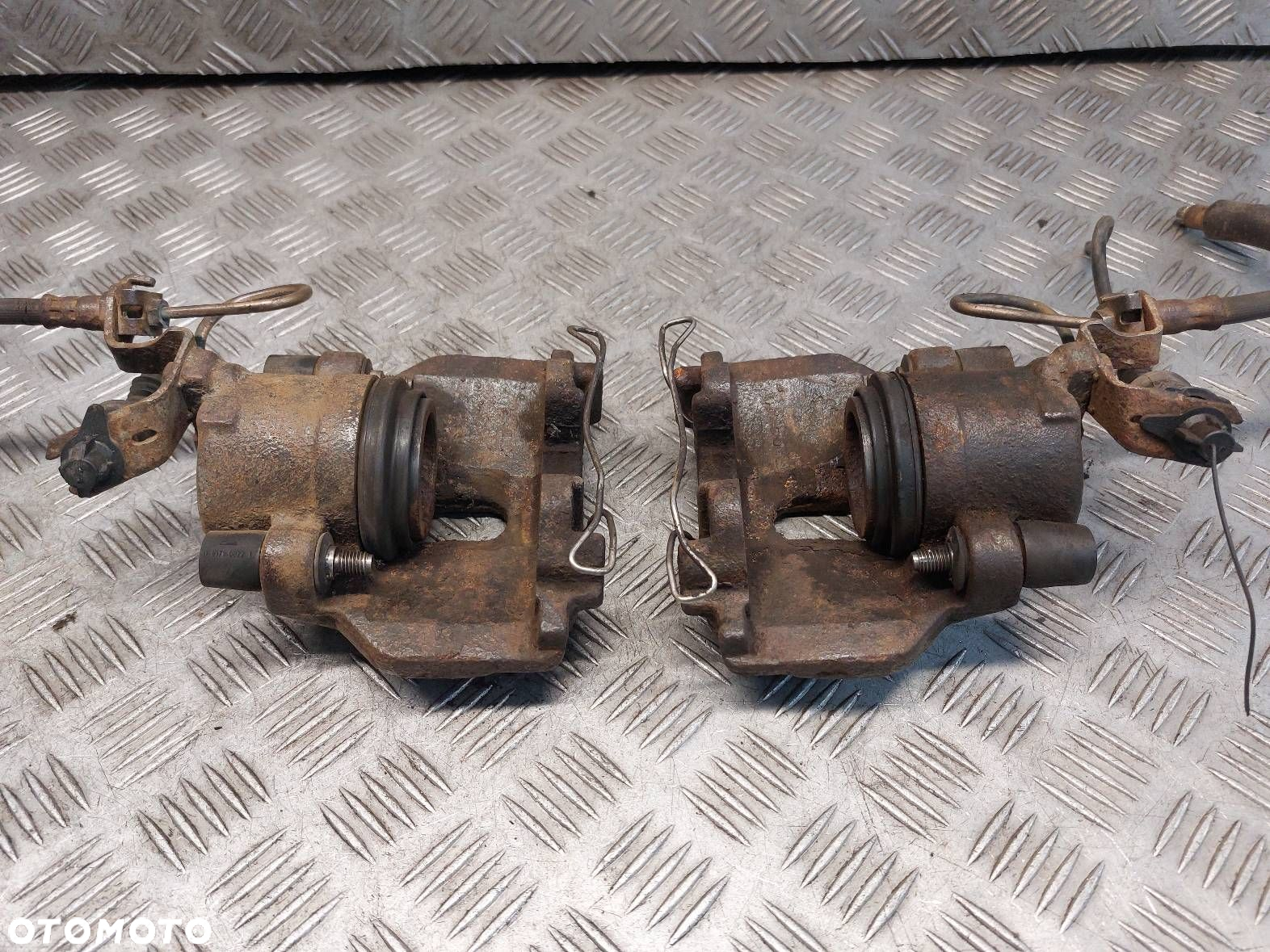 TARCZE HAMULCOWE PRZÓD + ZACISKI AUDI A6 C4 2.0 8V - 3