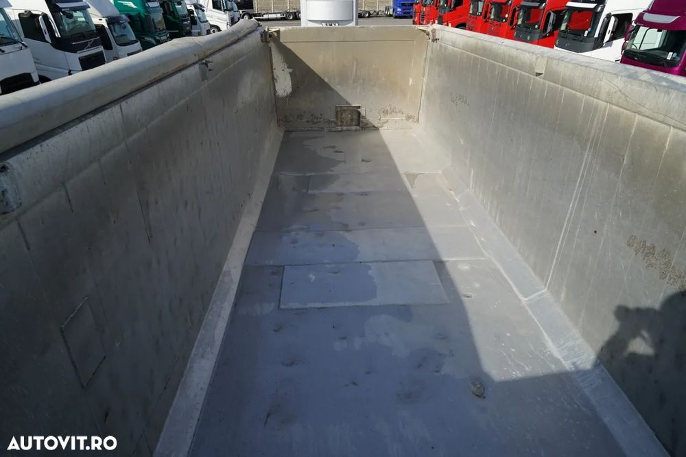 Carnehl BASCĂ CARNHEL / 26 m3 / ALUMINIU / AXĂ RIDICATĂ / SAF / GREUTATE: 5.300 KG / - 14