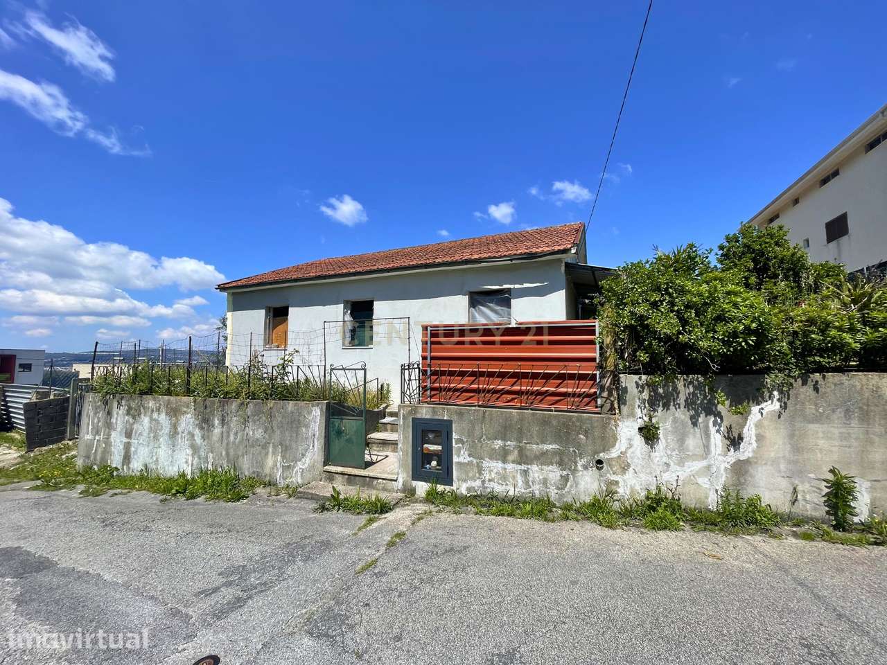 Casa para restauro em Duas Igrejas / Paredes - Grande imagem: 2/27