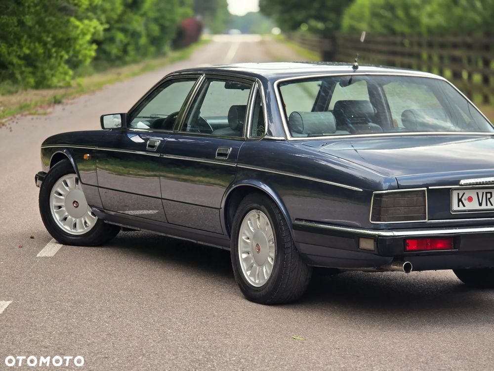 Jaguar Daimler 4.0i - 39