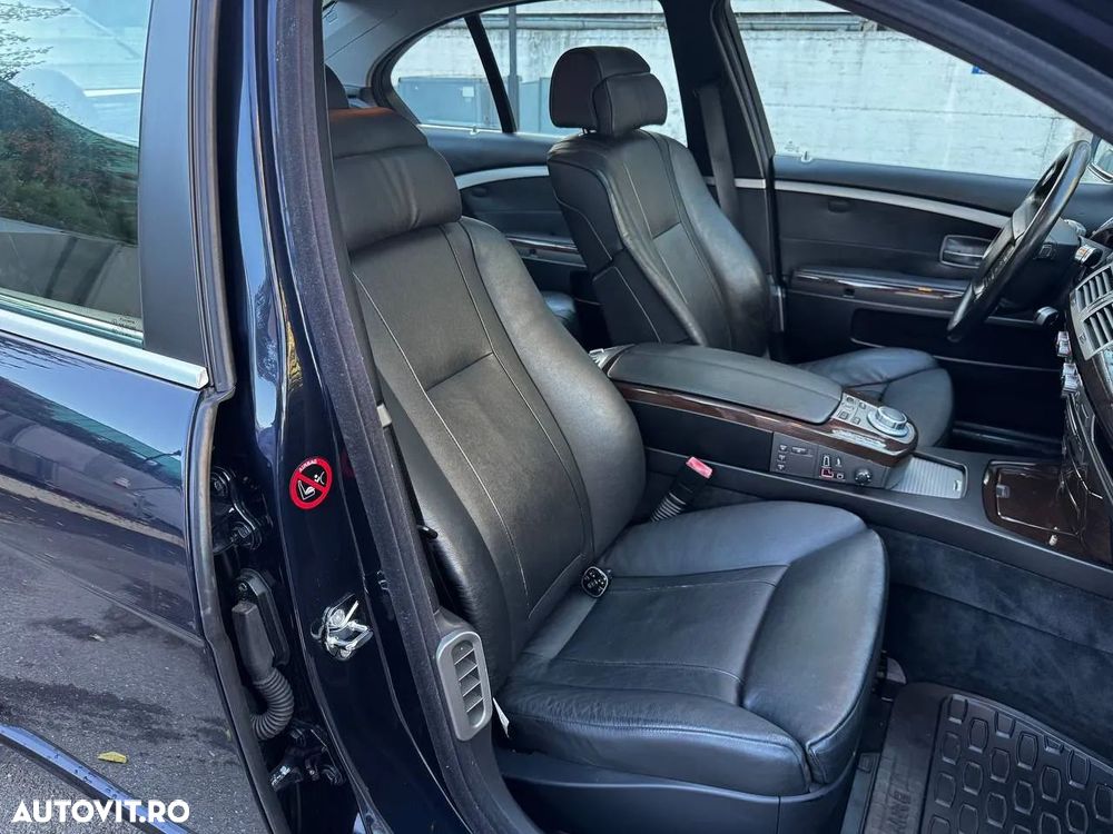 BMW Seria 7 730d A - 17