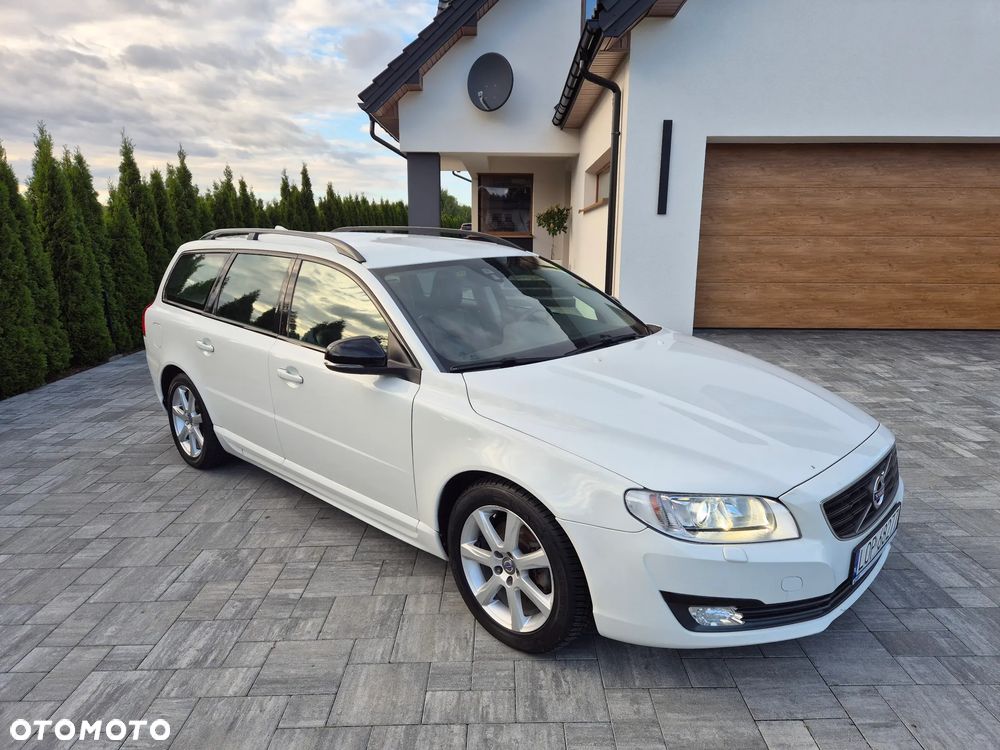 Volvo V70 T4 Drive-E Dynamic Momentum - 1