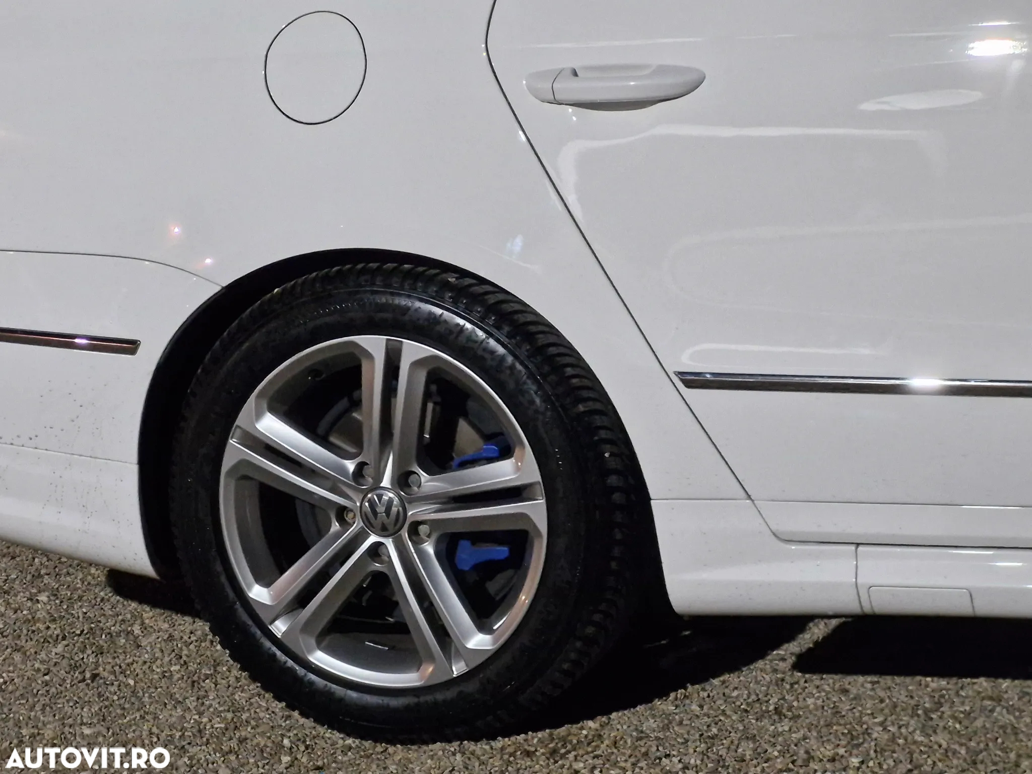Volkswagen Passat Variant 2.0 TDI DPF DSG R-Line Edition - 12