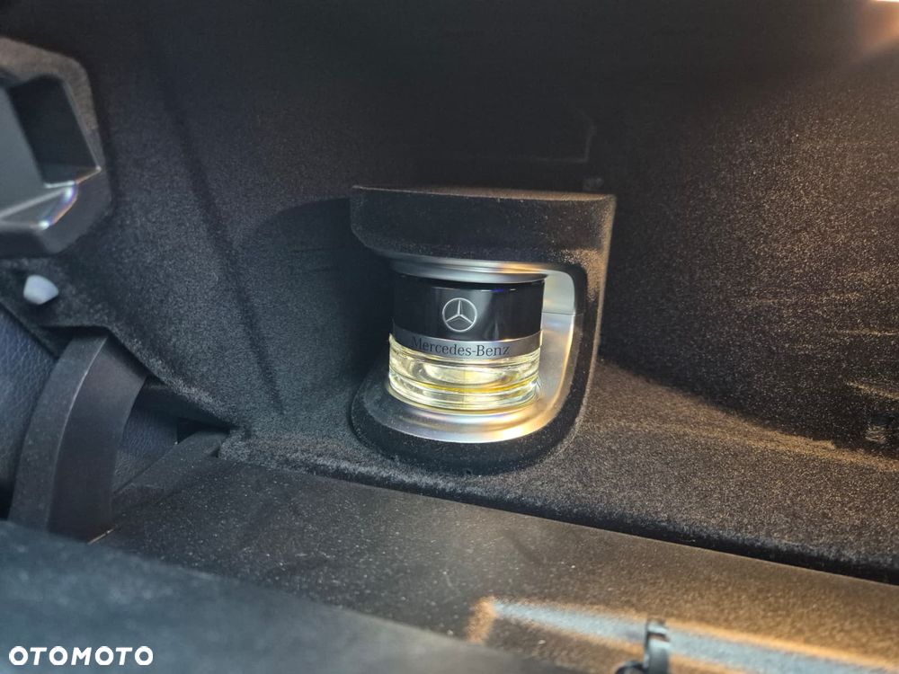 Mercedes-Benz Klasa E 220 d 4-Matic Avantgarde - 21