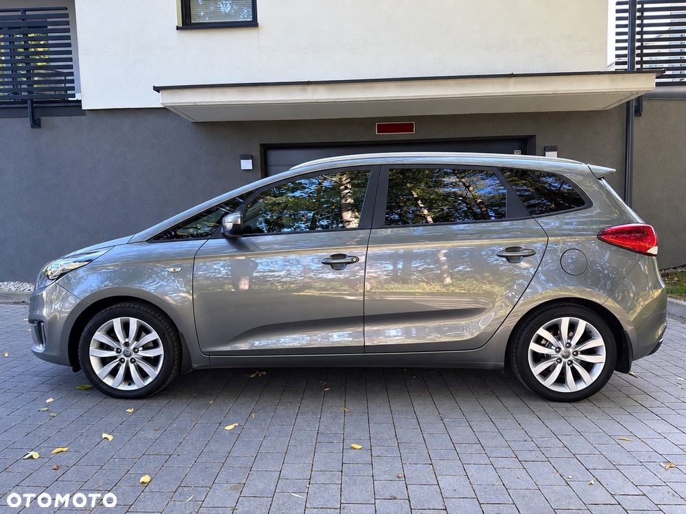 Kia Carens 2016 photo 2
