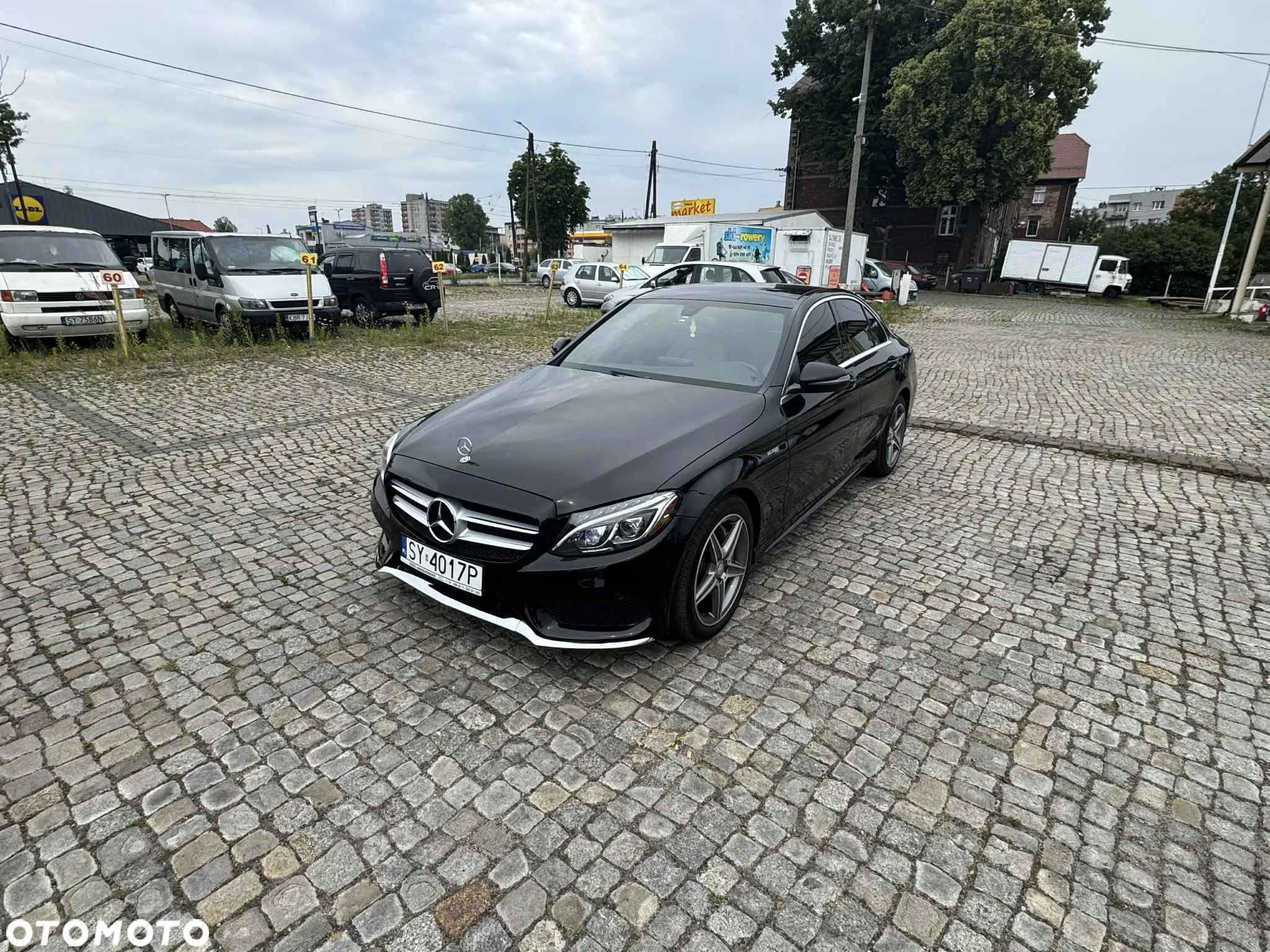 Mercedes-Benz Klasa C 300 4Matic 9G-TRONIC AMG Line - 1