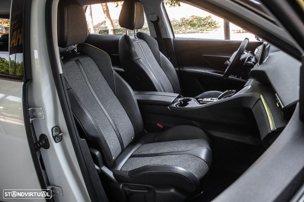 Peugeot 3008 PureTech 130 Stop & Start GPF EAT8 Allure - 24