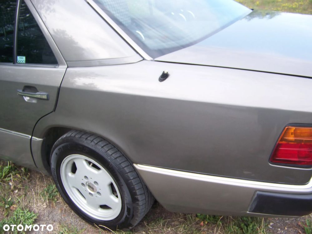 Mercedes-Benz Klasa E - 11