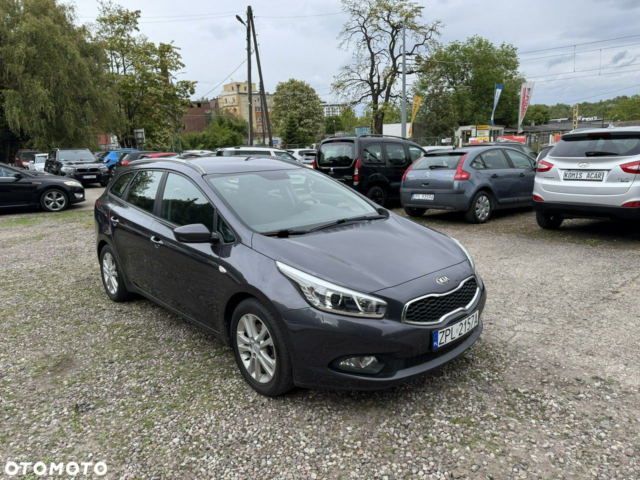 Kia Ceed - 36