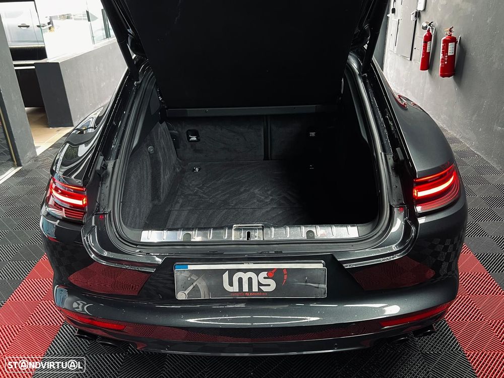 Porsche Panamera 4 S - 44