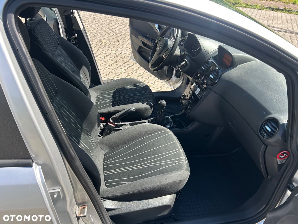 Opel Corsa 1.4 16V Enjoy - 13