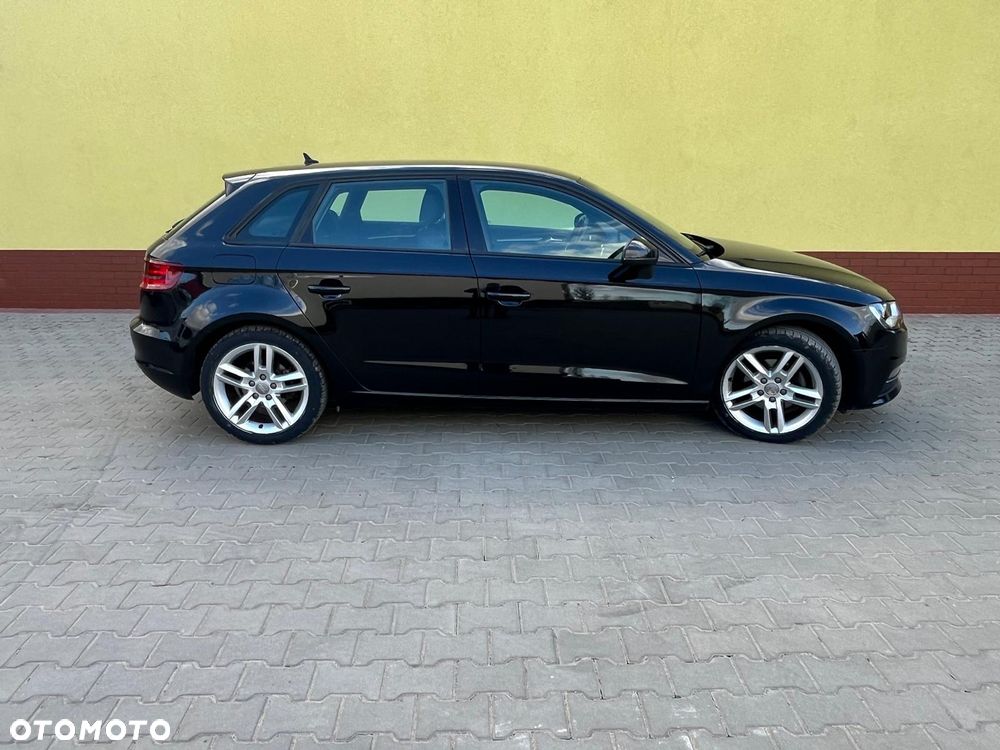 Audi A3 Sportback 2.0 TDI Attraction - 4