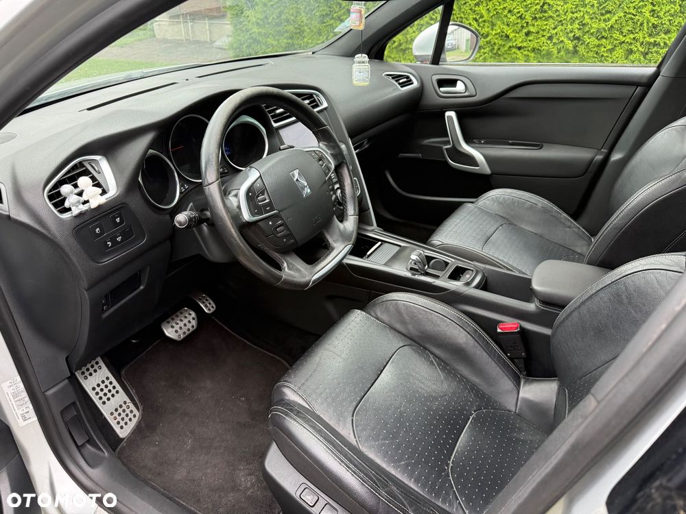 Citroën DS4 1.6 e-HDi SoChic MCP - 15