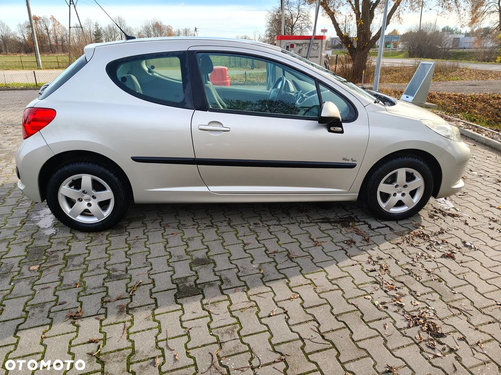 Peugeot 207 - 7
