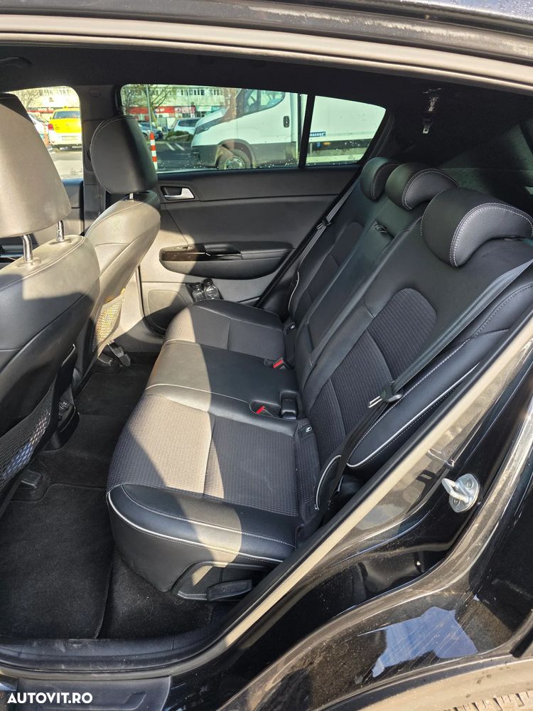 Kia Sportage 1.6 DSL MHEV 7DCT HP 4x2 GT Line - 10