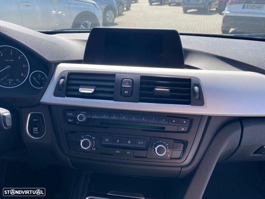 BMW 320 d EfficientDynamics Auto Exclusive - 7