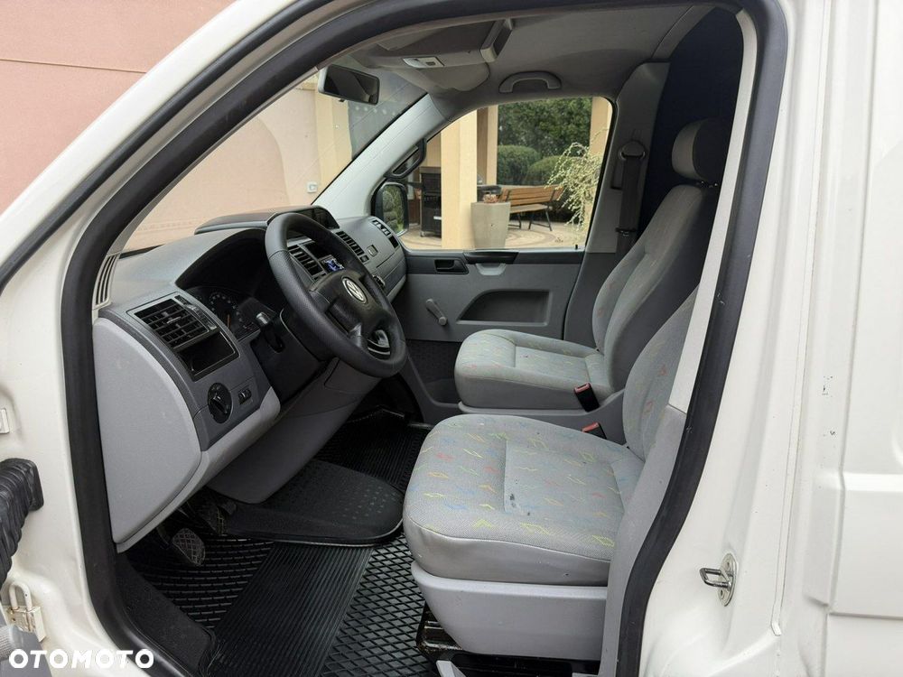 Volkswagen Transporter - 9