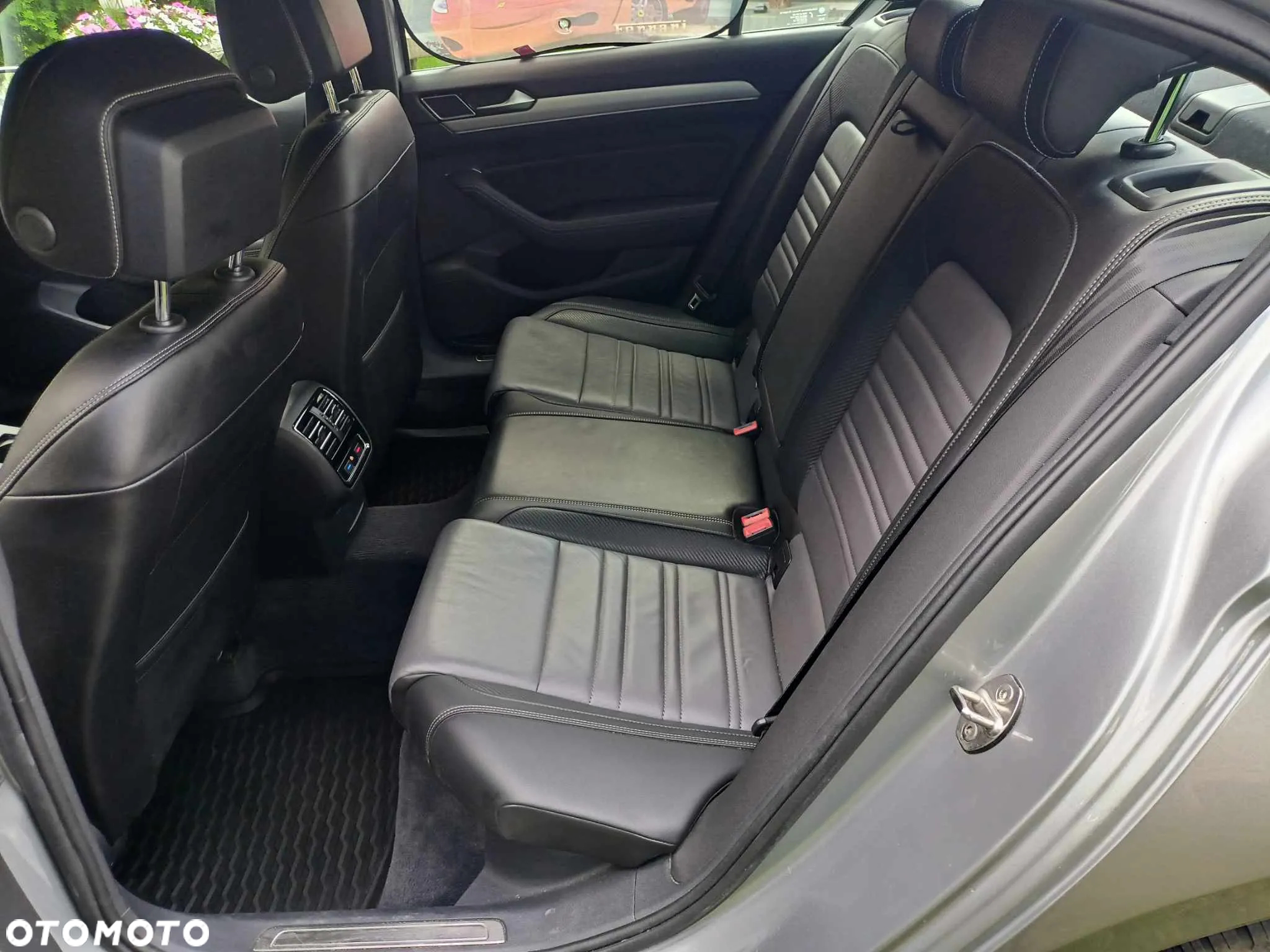 Volkswagen Passat 1.8 TSI BMT Highline - 14