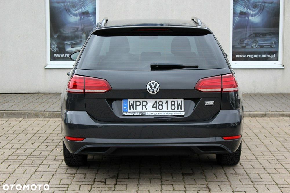 Volkswagen Golf - 5