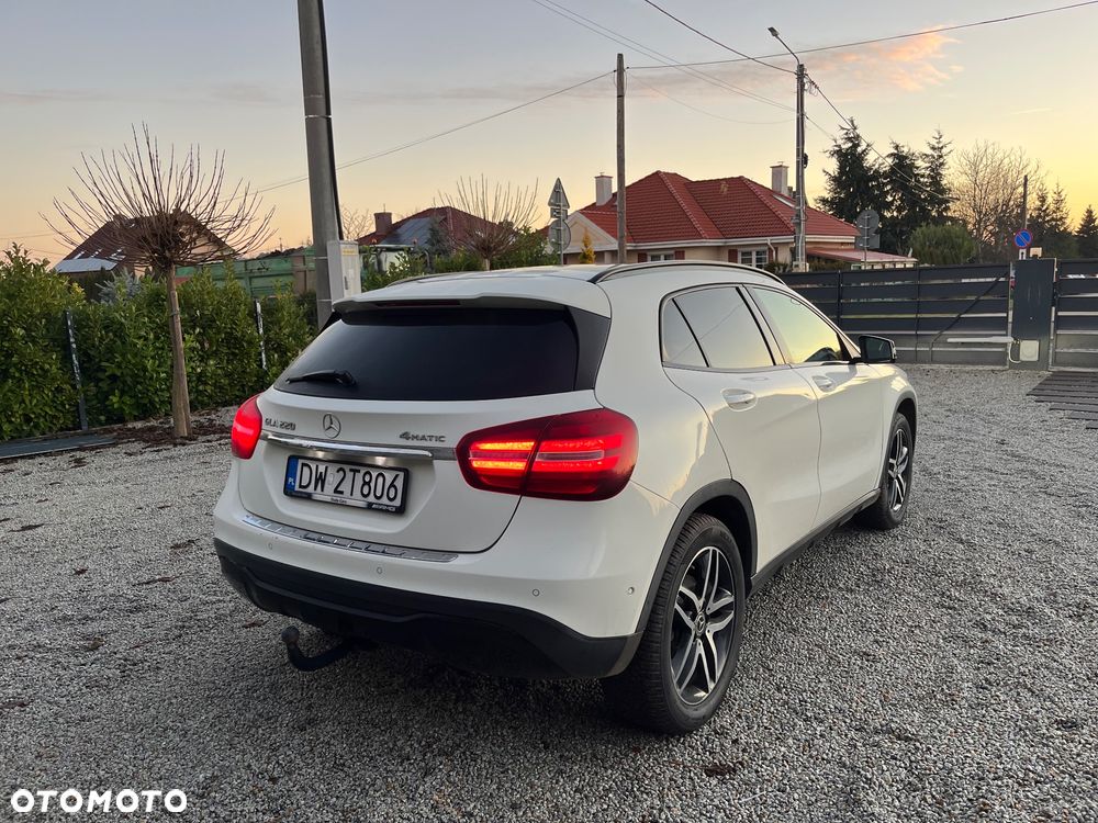 Mercedes-Benz GLA 220 4-Matic - 5