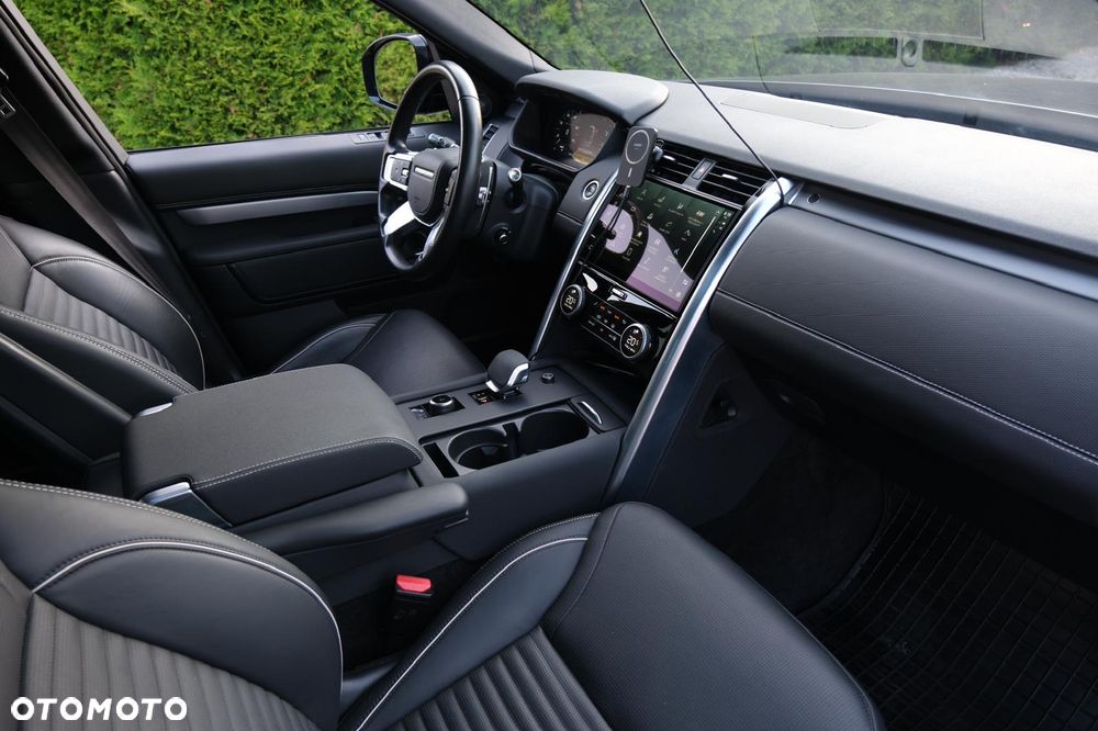Land Rover Discovery 3.0 P360 mHEV R-Dynamic HSE - 29