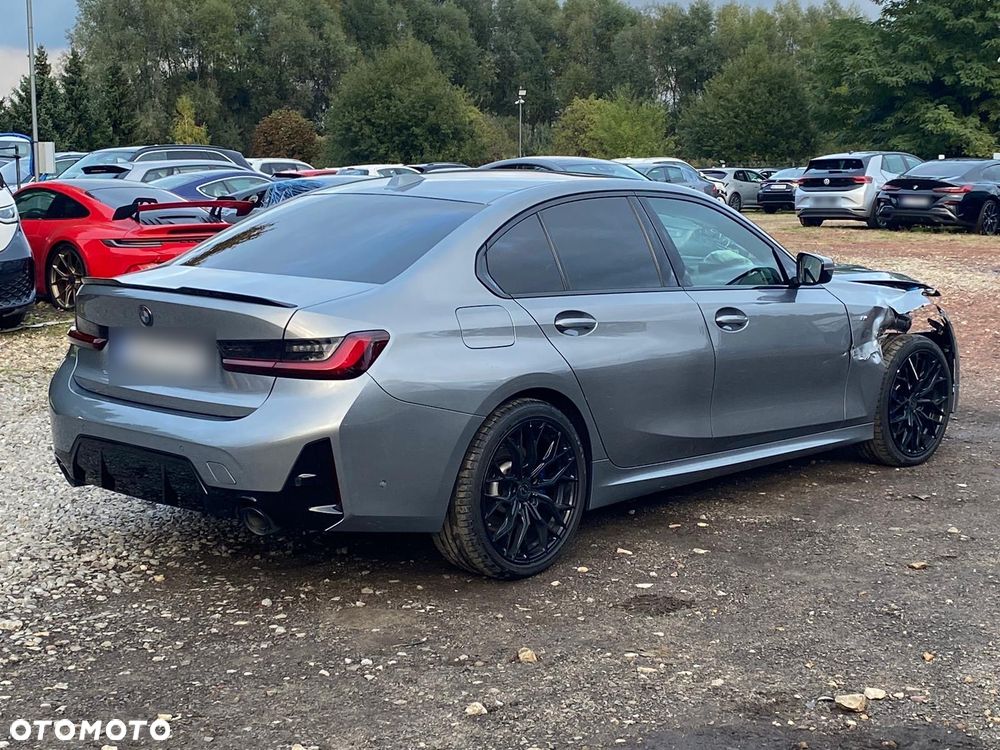 BMW Seria 3 330d xDrive mHEV M Sport - 11