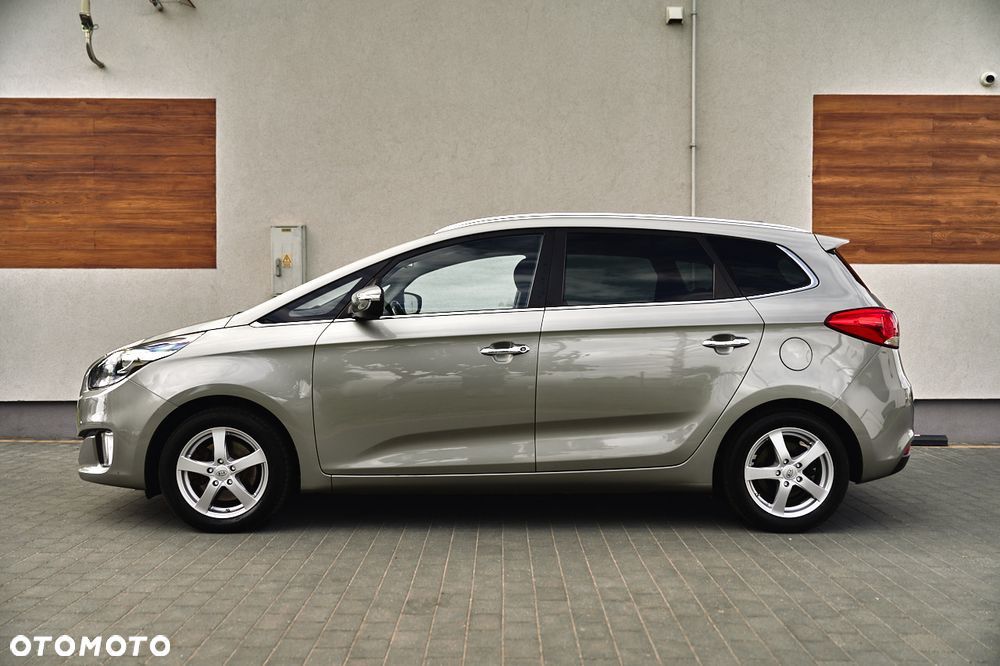 Kia Carens 1.6 GDI Attract - 6