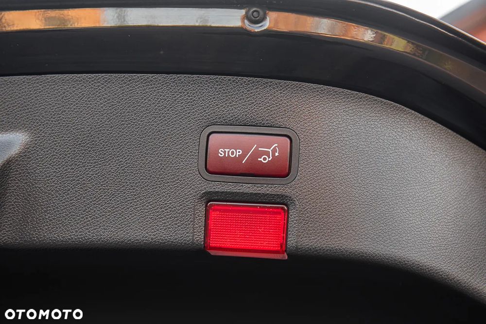 Mercedes-Benz CLA 200 d 4Matic 7G-DCT - 31