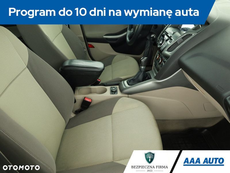 Ford Focus - 8