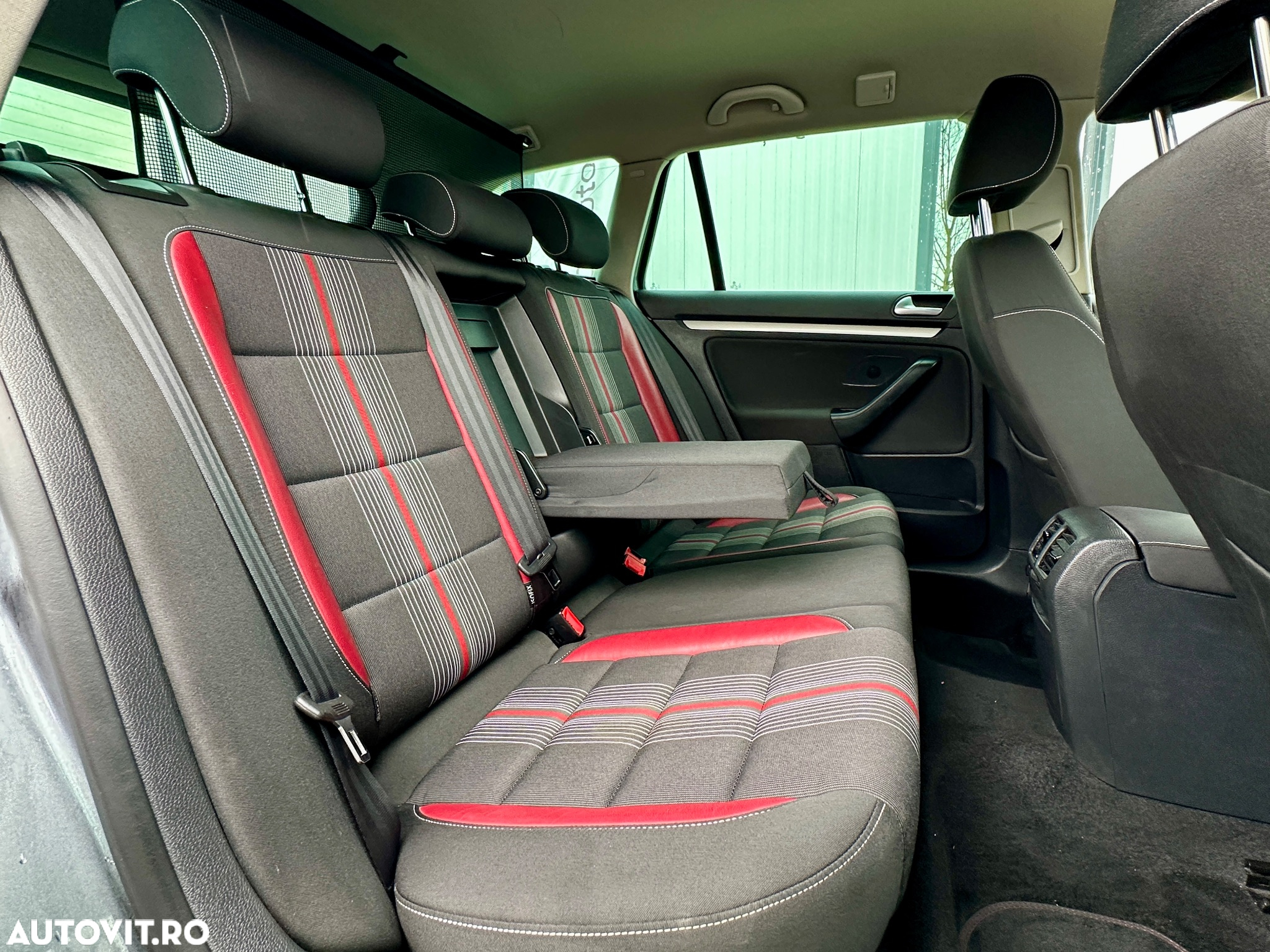 Volkswagen Golf 1.6 TDI DPF MATCH - 21