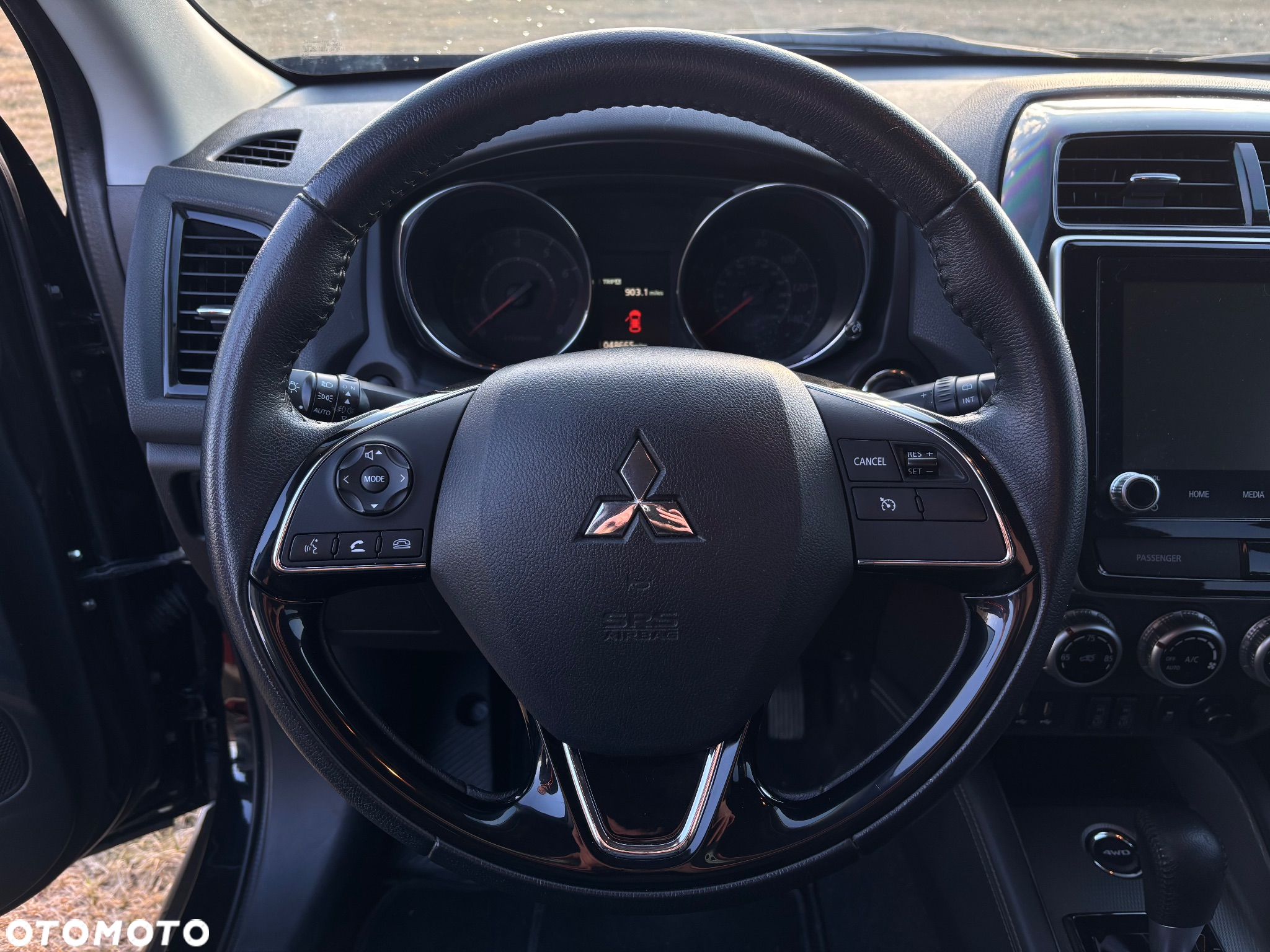 Mitsubishi ASX - 10