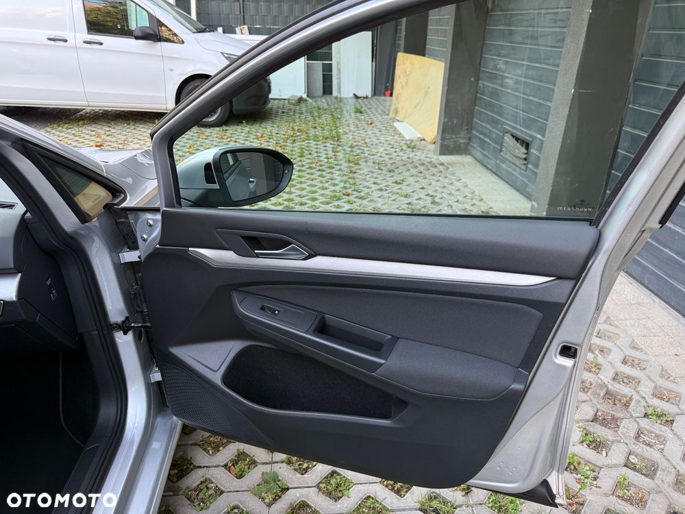 Volkswagen Golf 2.0 TDI SCR DSG Active - 31