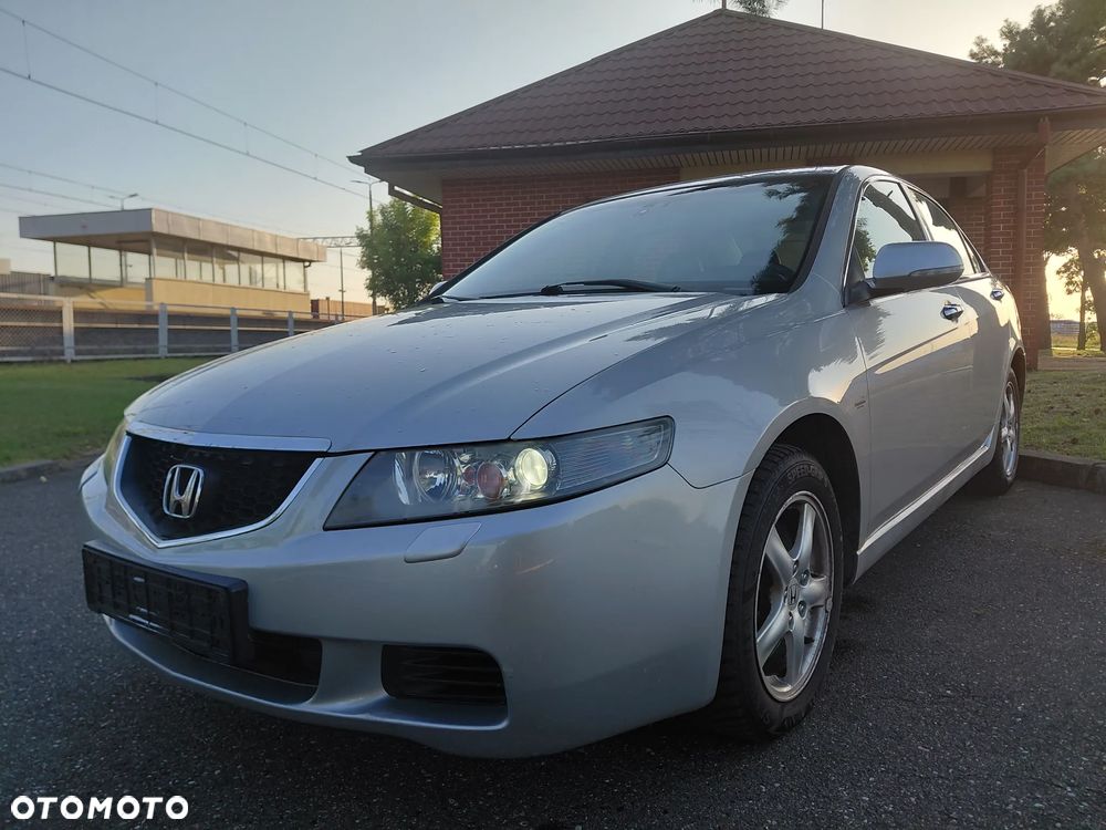 Honda Accord 2.0 i Executive - 1